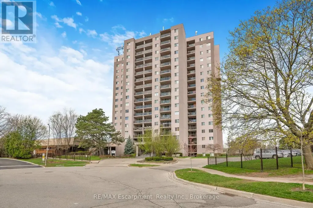 1501 - 975 Warwick Court, Burlington (LaSalle)