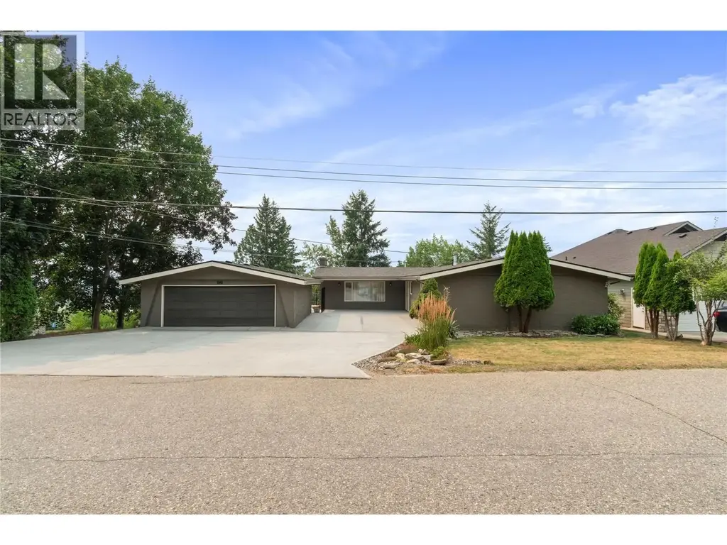 1961 16 Street Ne, Salmon Arm