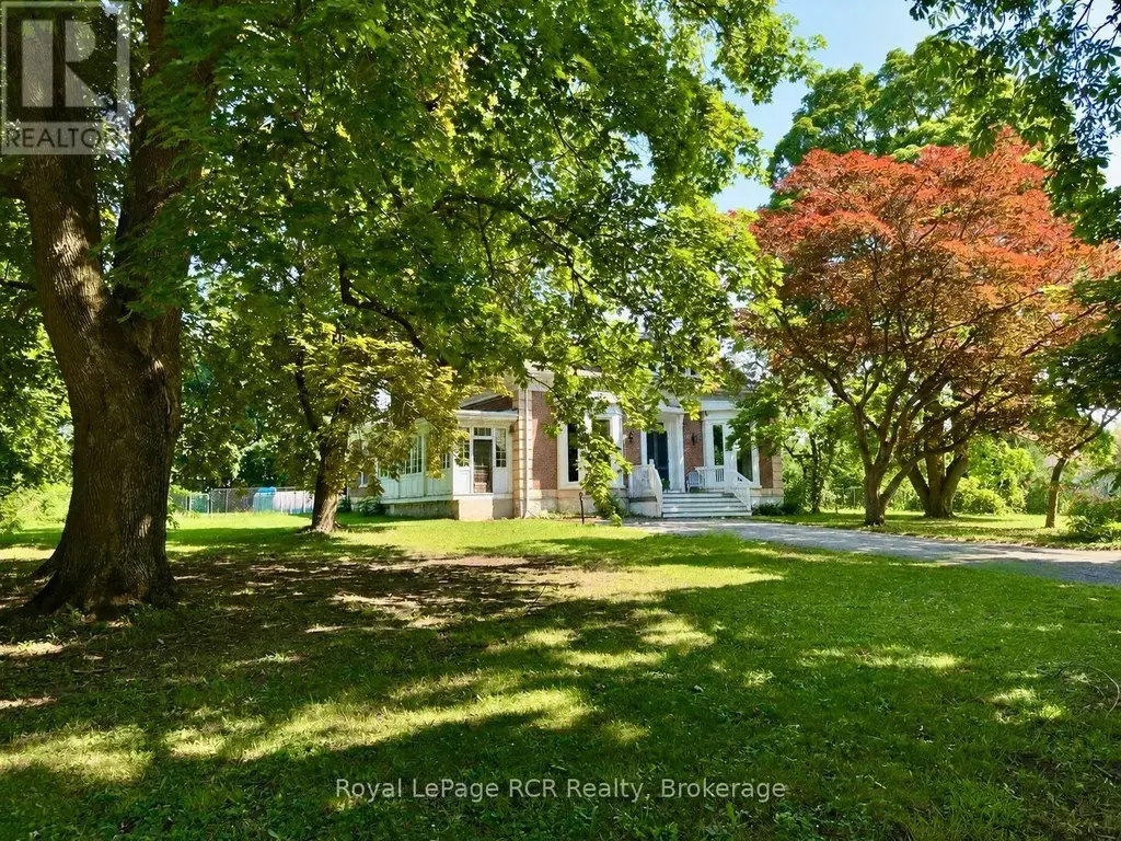388 Durham Road E, West Grey
