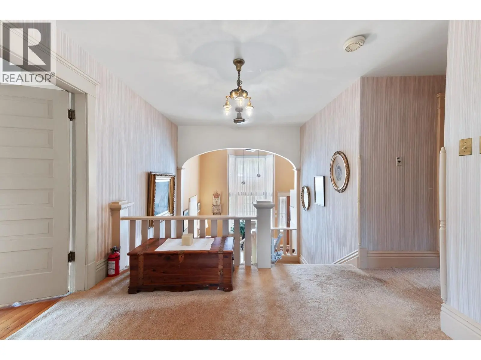 4852-4858 Lakeshore Road. Kelowna, British Columbia