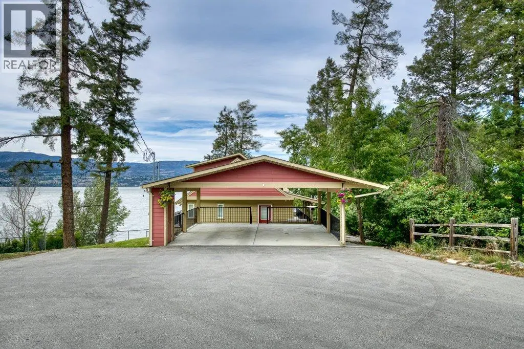 4852-4858 Lakeshore Road. Kelowna, British Columbia