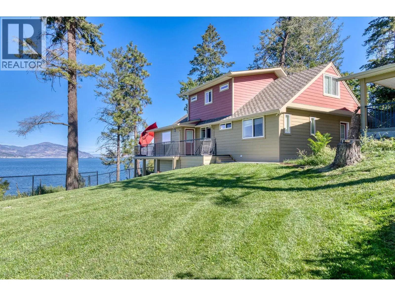 4852-4858 Lakeshore Road. Kelowna, British Columbia