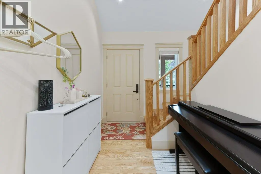 4852-4858 Lakeshore Road. Kelowna, British Columbia