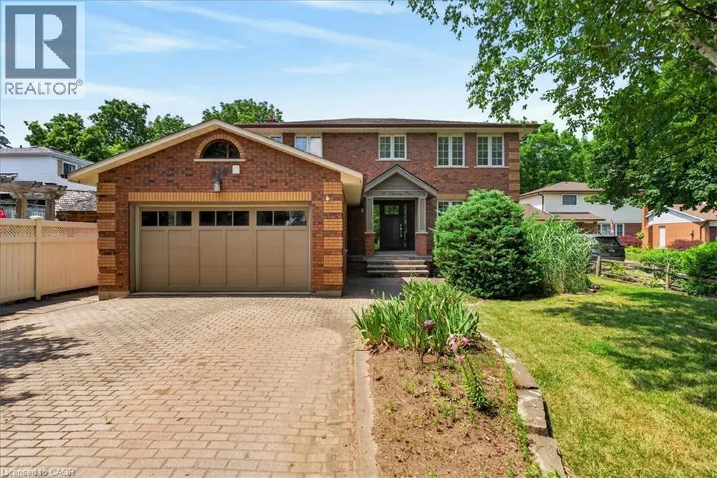 339 Kingsway Place, Milton