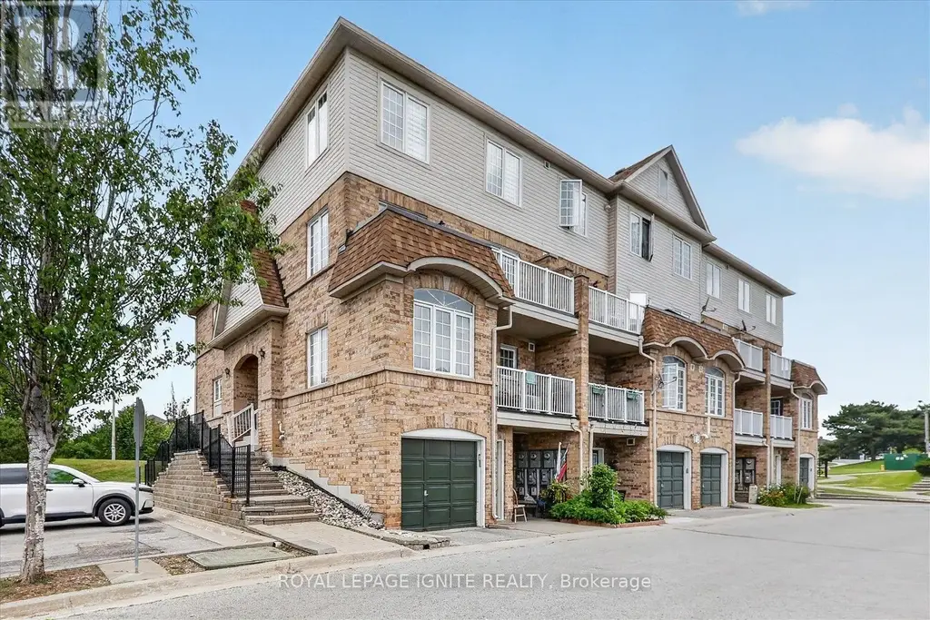 90 - 200 Mclevin Avenue, Toronto (Malvern)