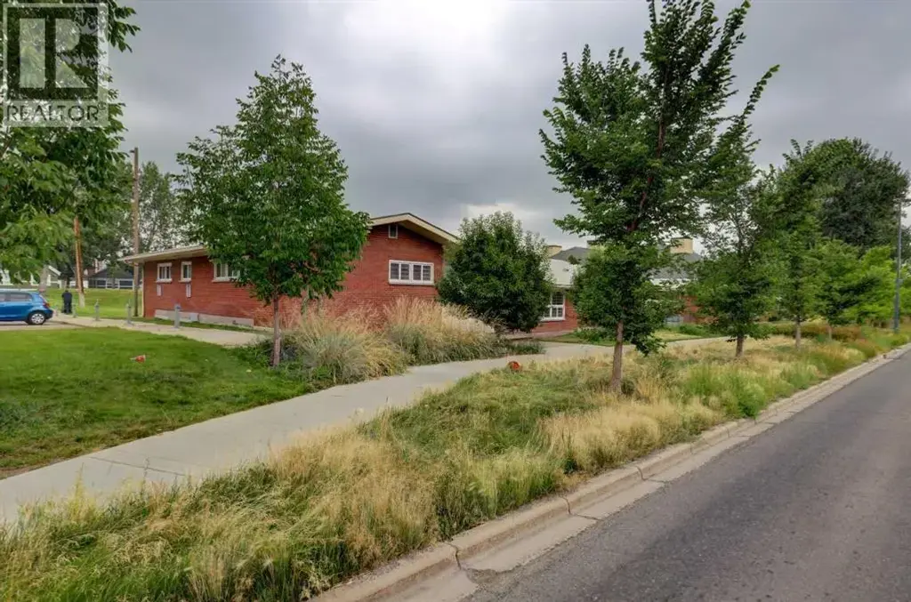 3060 17 Avenue Sw, Calgary