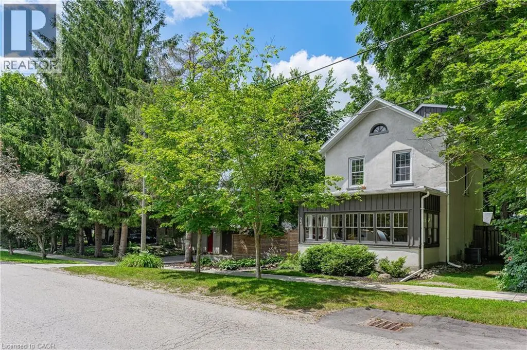 22 Sophia Street, Elora