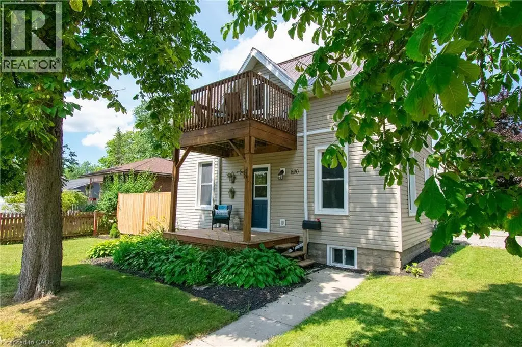 820 Cedar Street, Dunnville