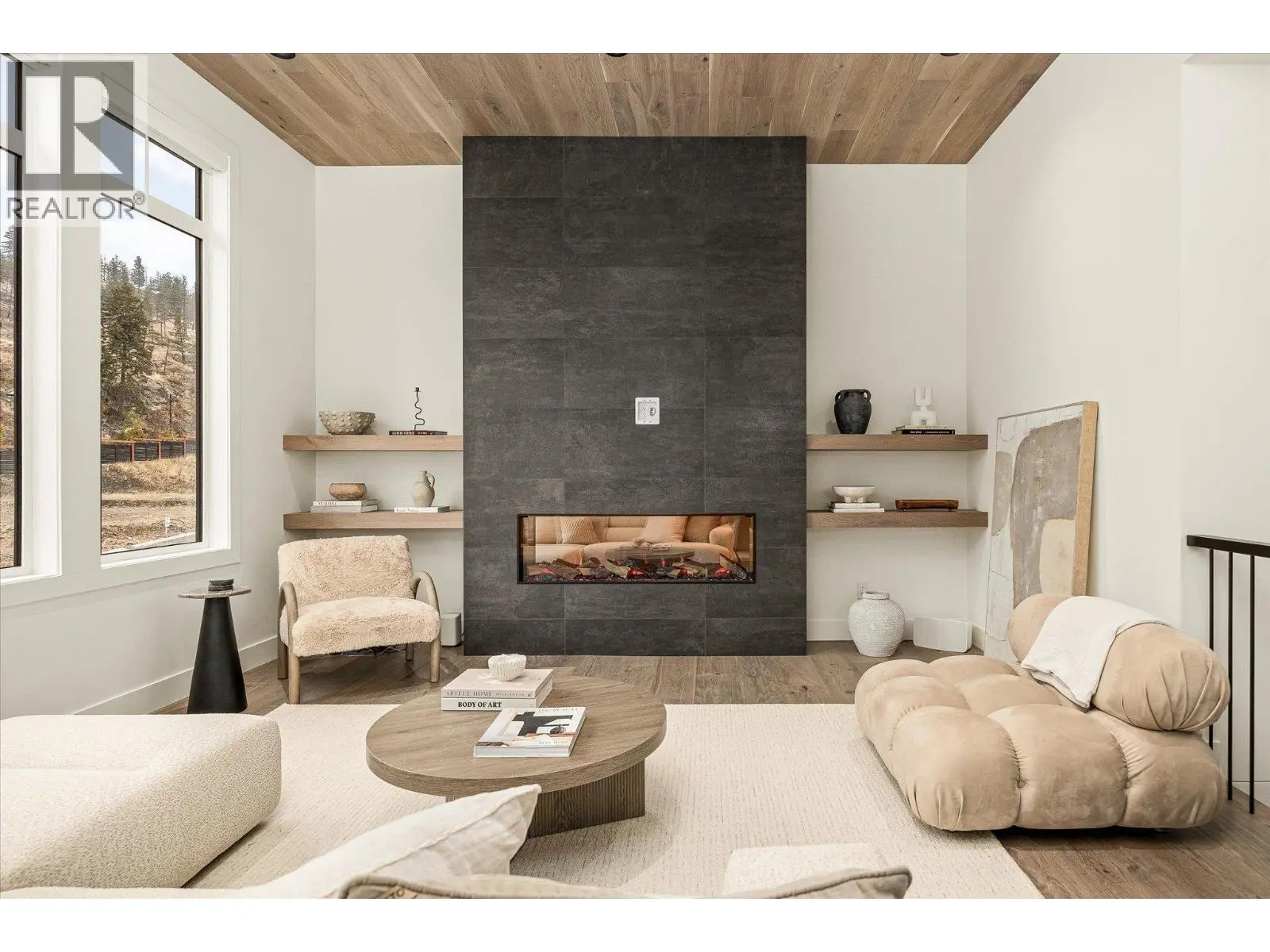 1437 April Springs Court. Kelowna, British Columbia