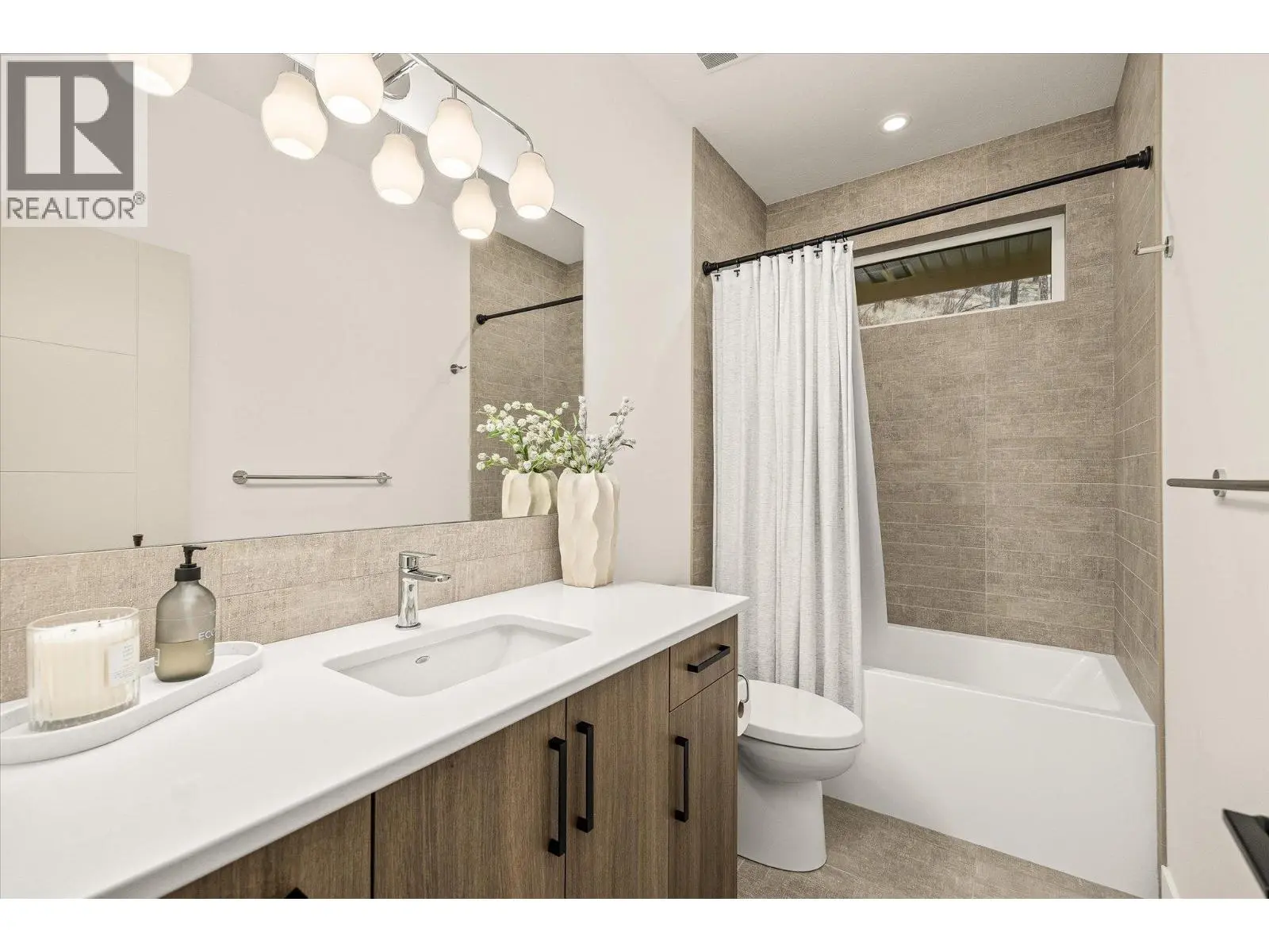 1437 April Springs Court. Kelowna, British Columbia