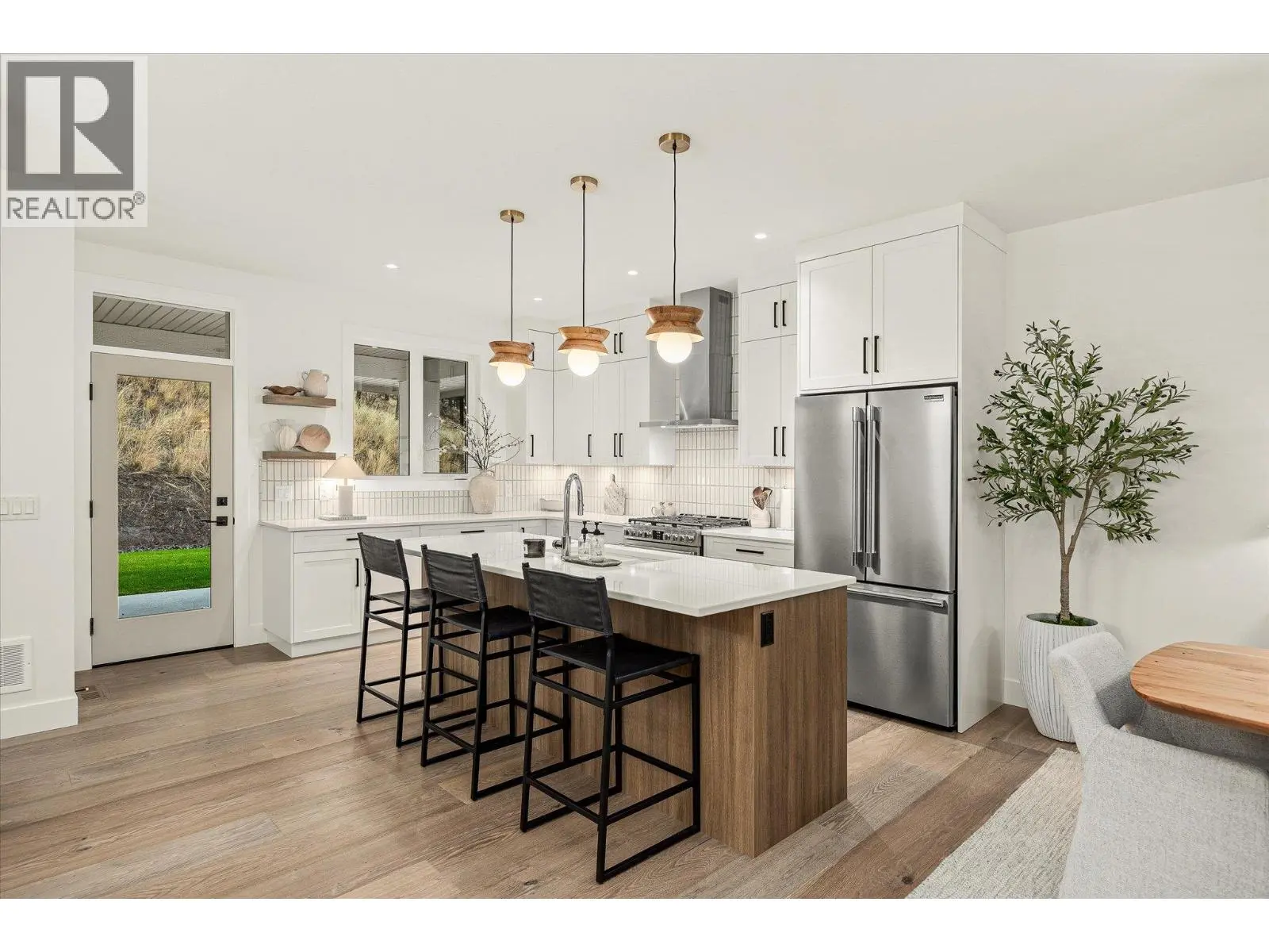 1437 April Springs Court. Kelowna, British Columbia