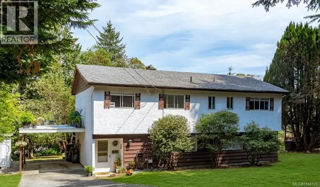 3330 Ravenwood Rd, Colwood