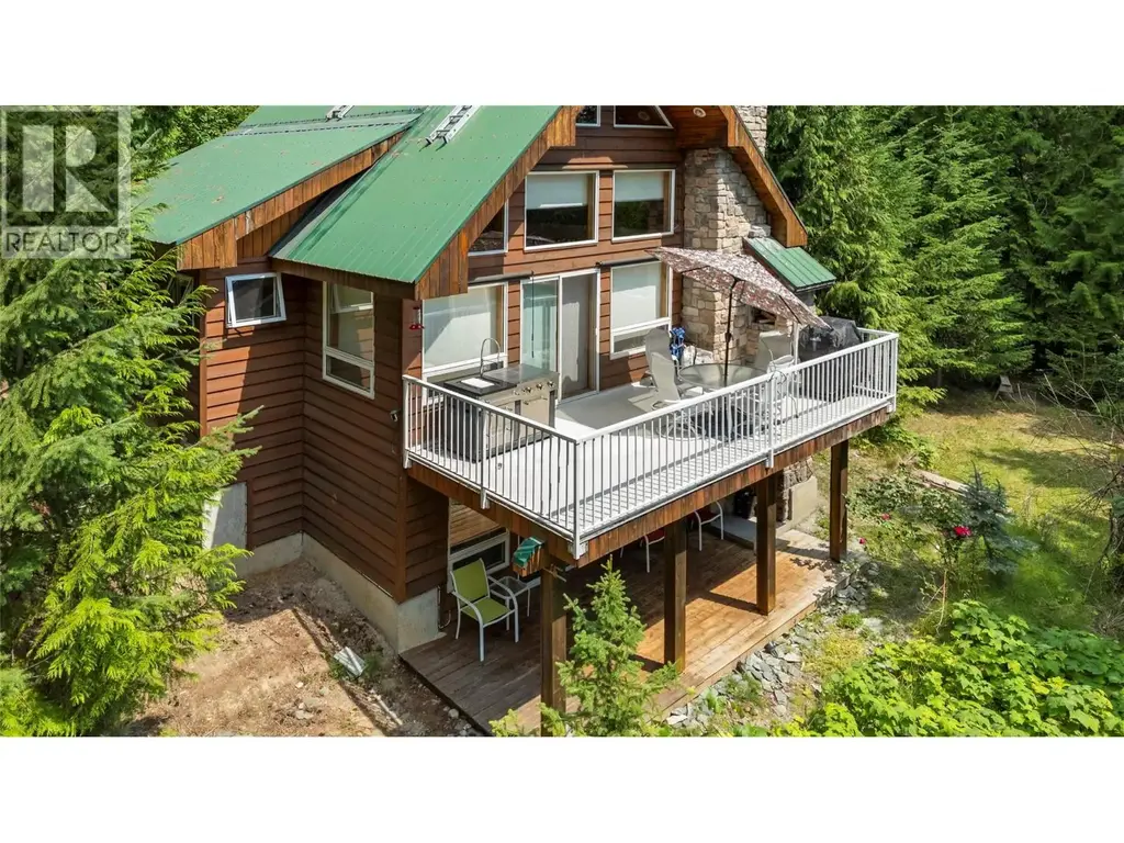 7621 Hudson Road, Anglemont