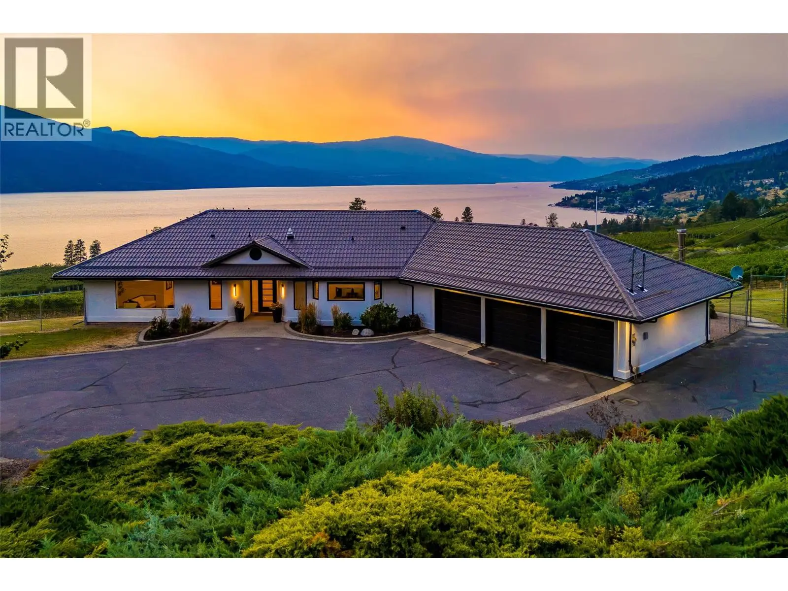 1090 Camp Road. Lake Country, British Columbia
