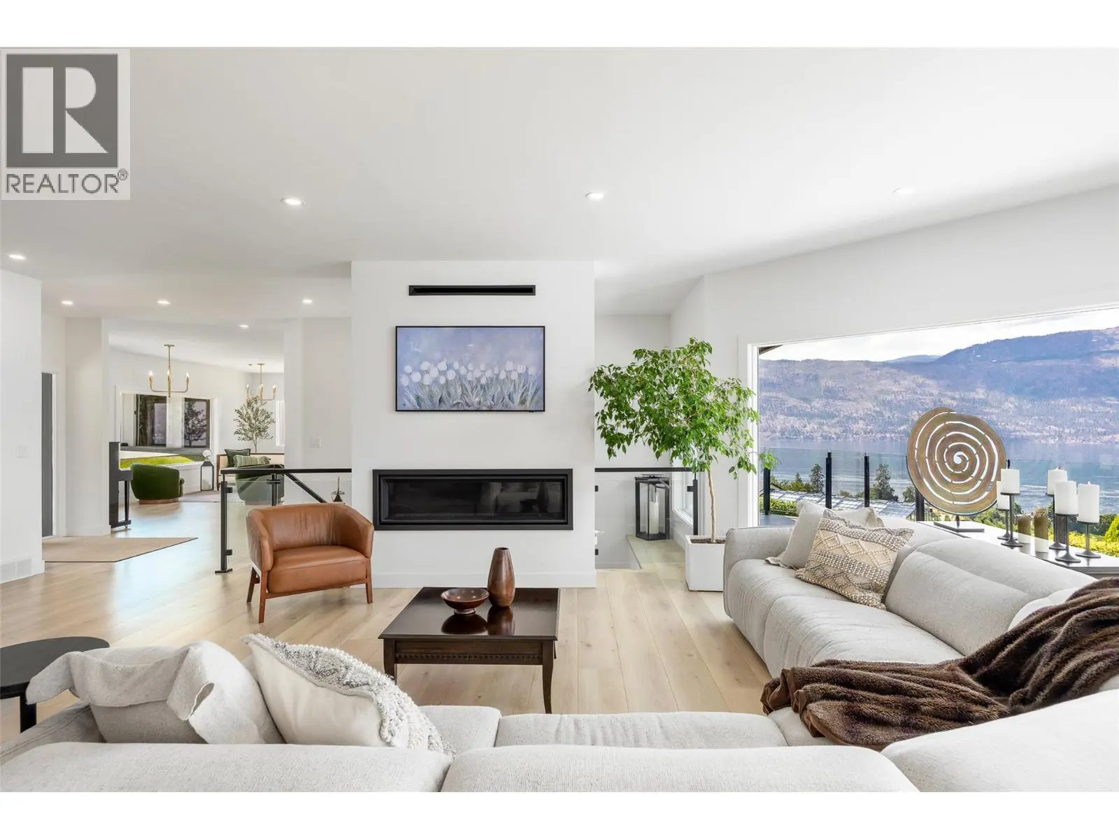 1090 Camp Road. Lake Country, British Columbia