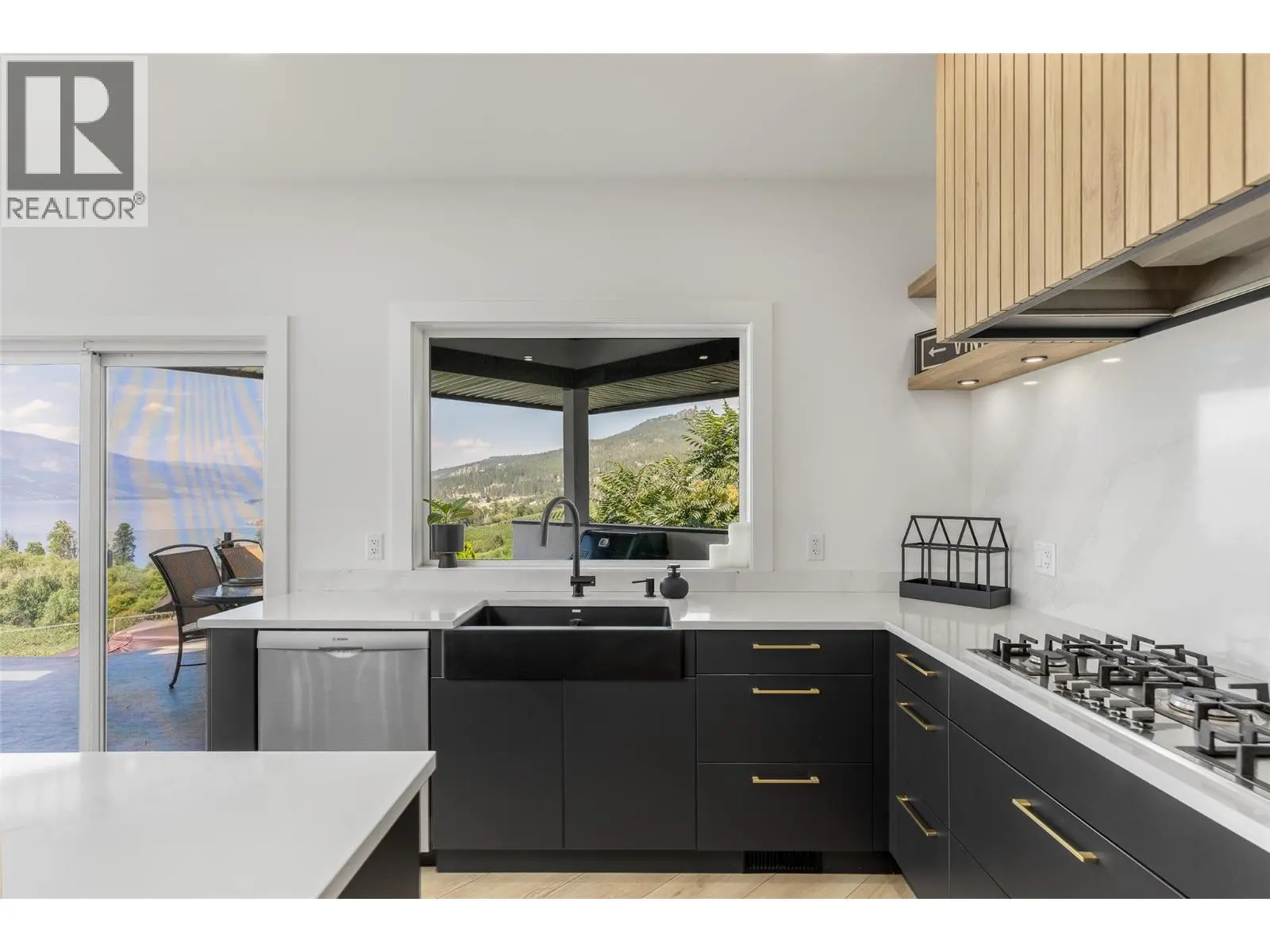 1090 Camp Road. Lake Country, British Columbia