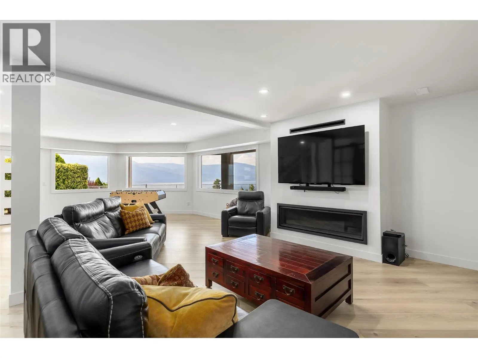 1090 Camp Road. Lake Country, British Columbia