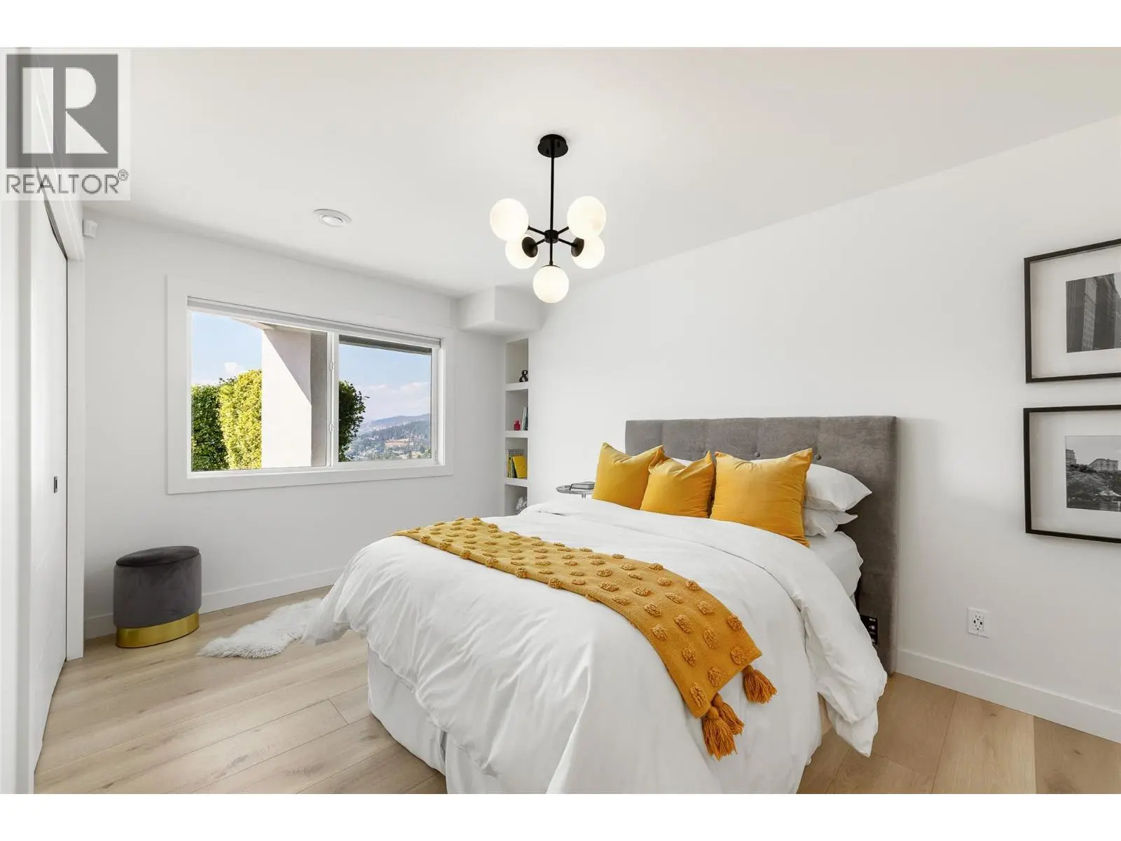 1090 Camp Road. Lake Country, British Columbia