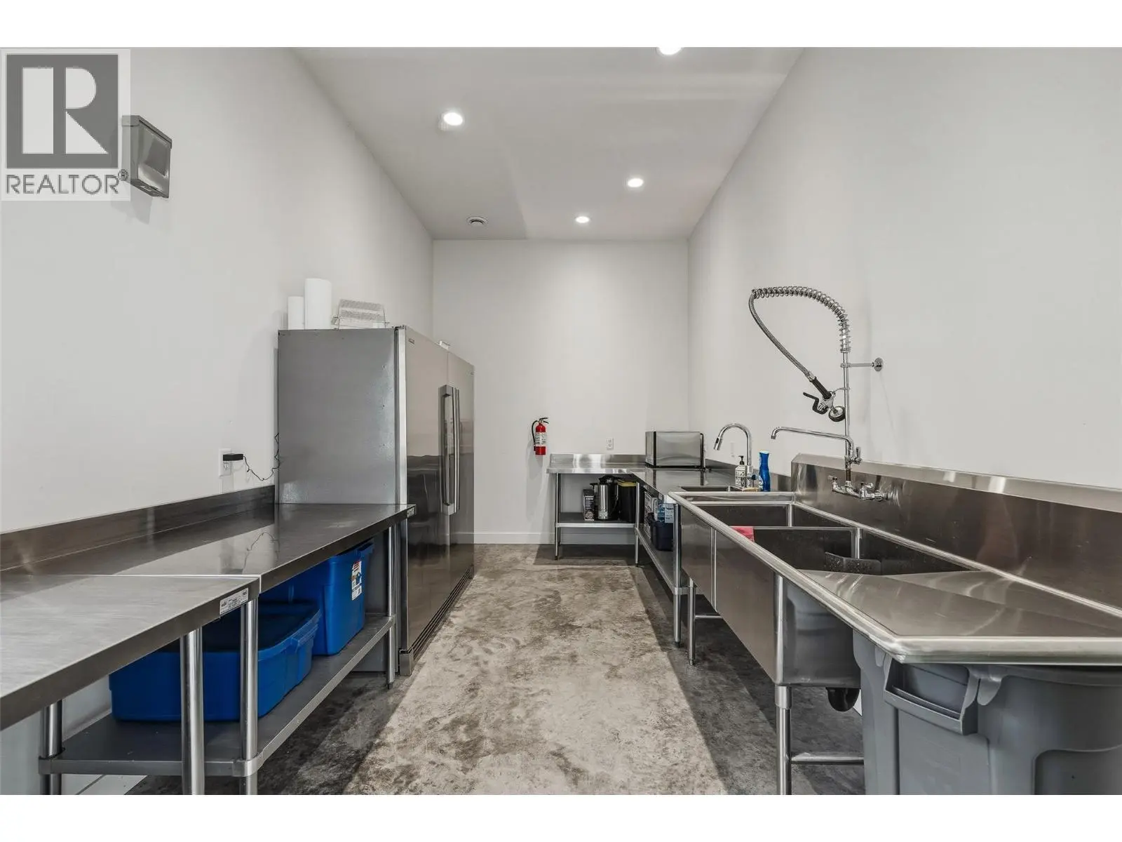 1090 Camp Road. Lake Country, British Columbia