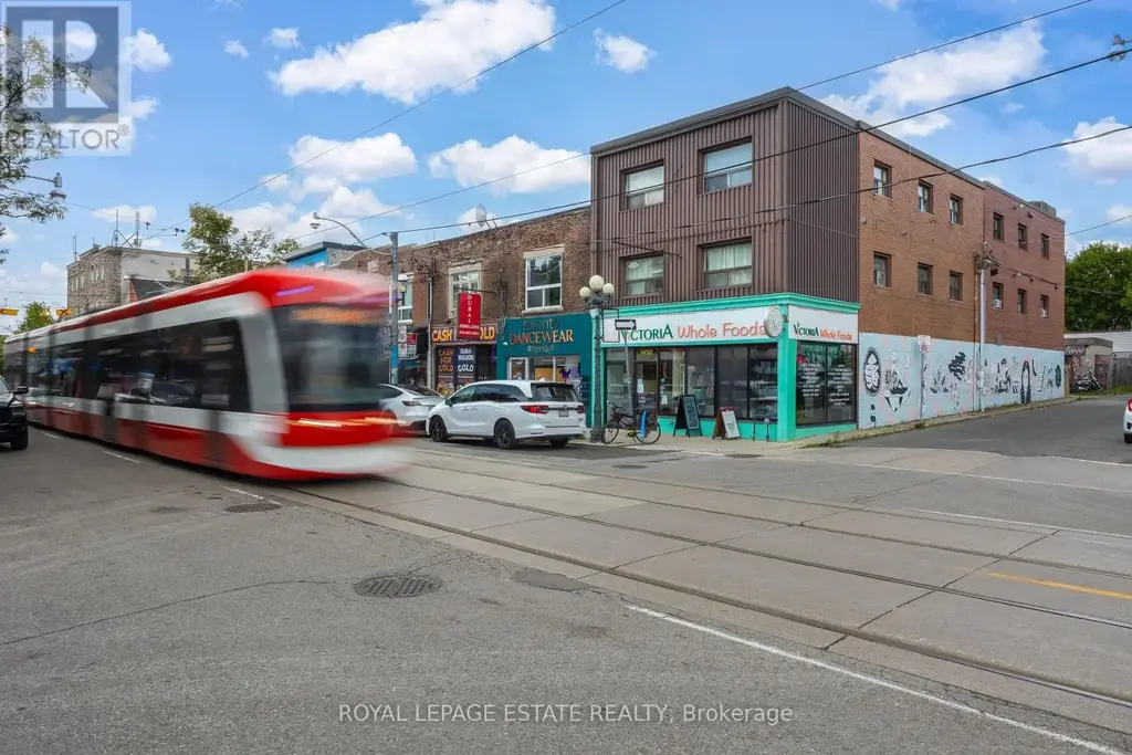 1450 Gerrard Street E, Toronto (Greenwood-Coxwell)