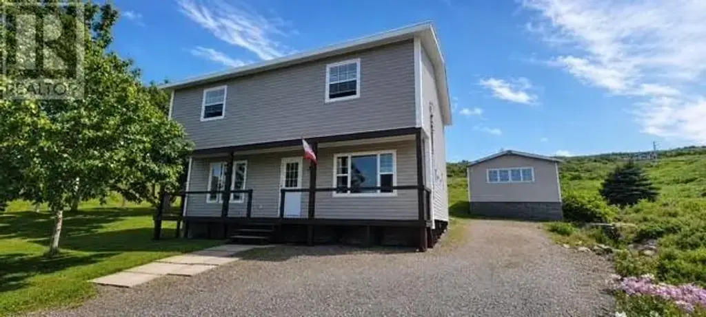 10 Bayview Lane, Lawn