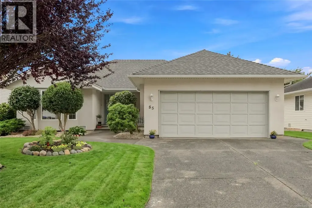 85 Magnolia Dr, Parksville