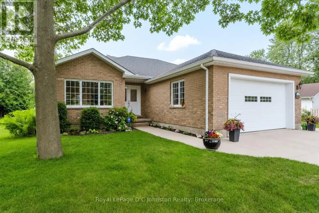 103 Grenville Street N, Saugeen Shores