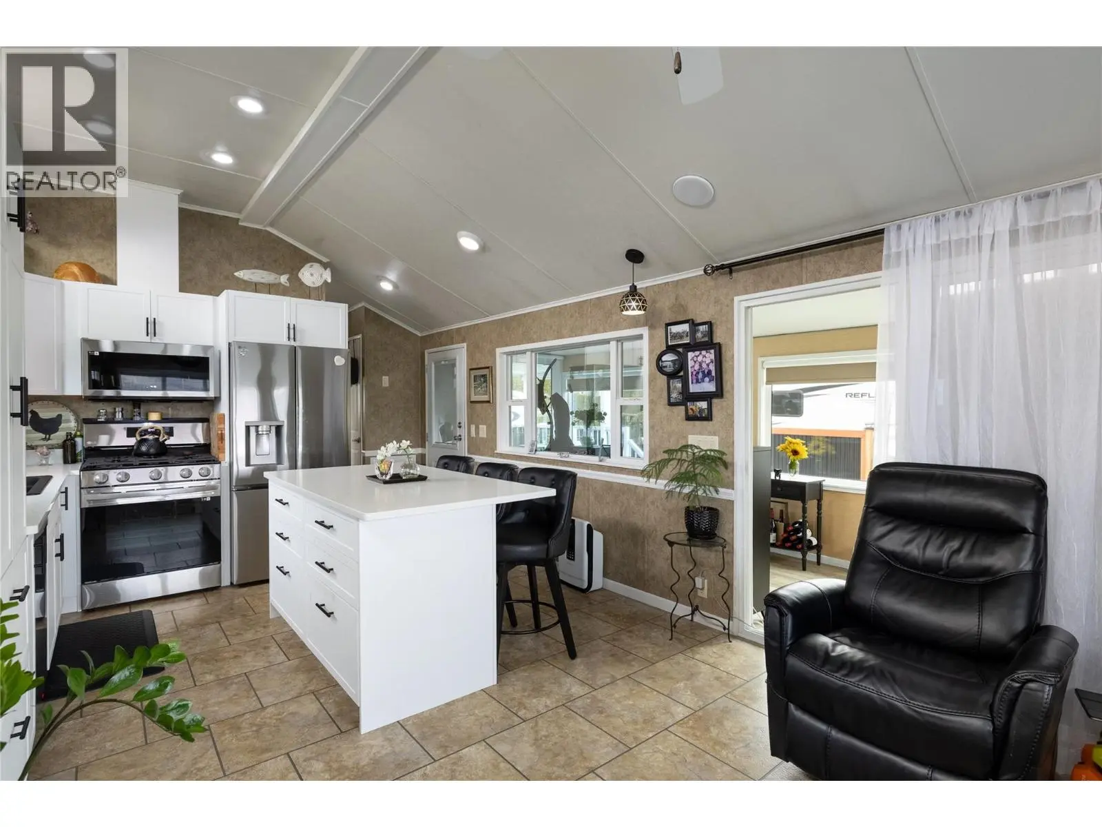 8000 Highland Road Unit# 33. Vernon, British Columbia