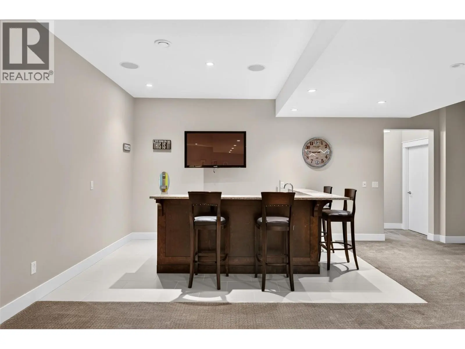 438 Farris Road. Kelowna, British Columbia