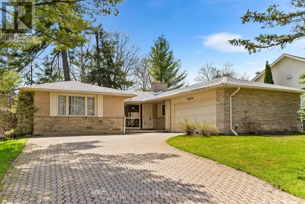 45 Hi Mount Drive, Toronto (Bayview Village)