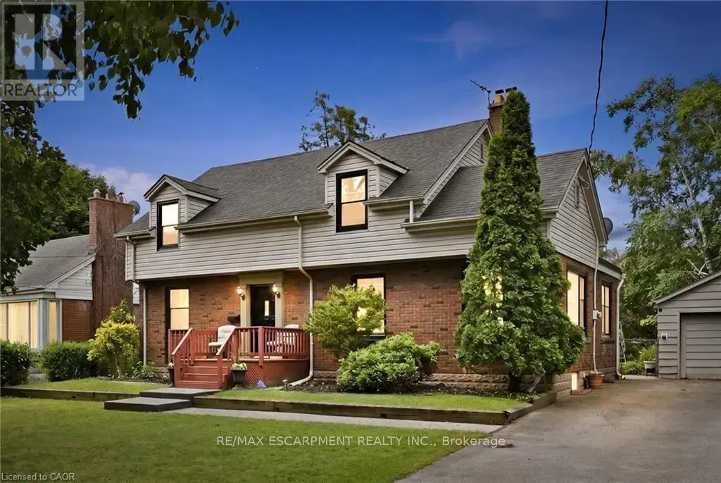 938 Cloverleaf Drive, Burlington (LaSalle)