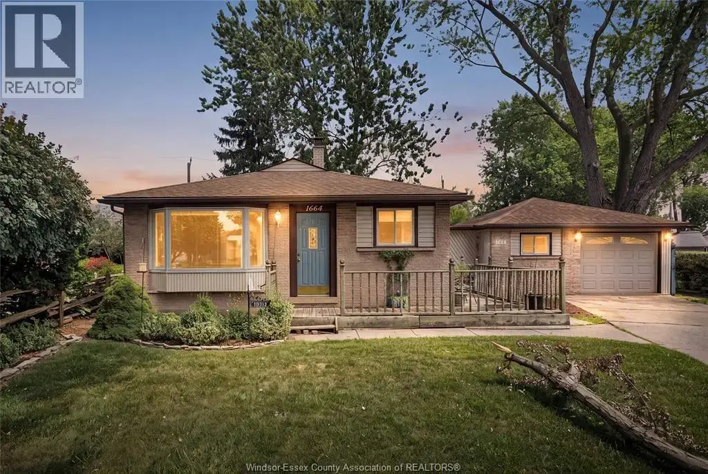 1664 Greenview Crescent, Windsor