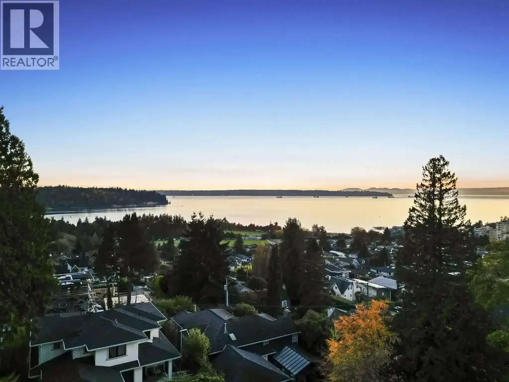 1066 Fulton Avenue, West Vancouver