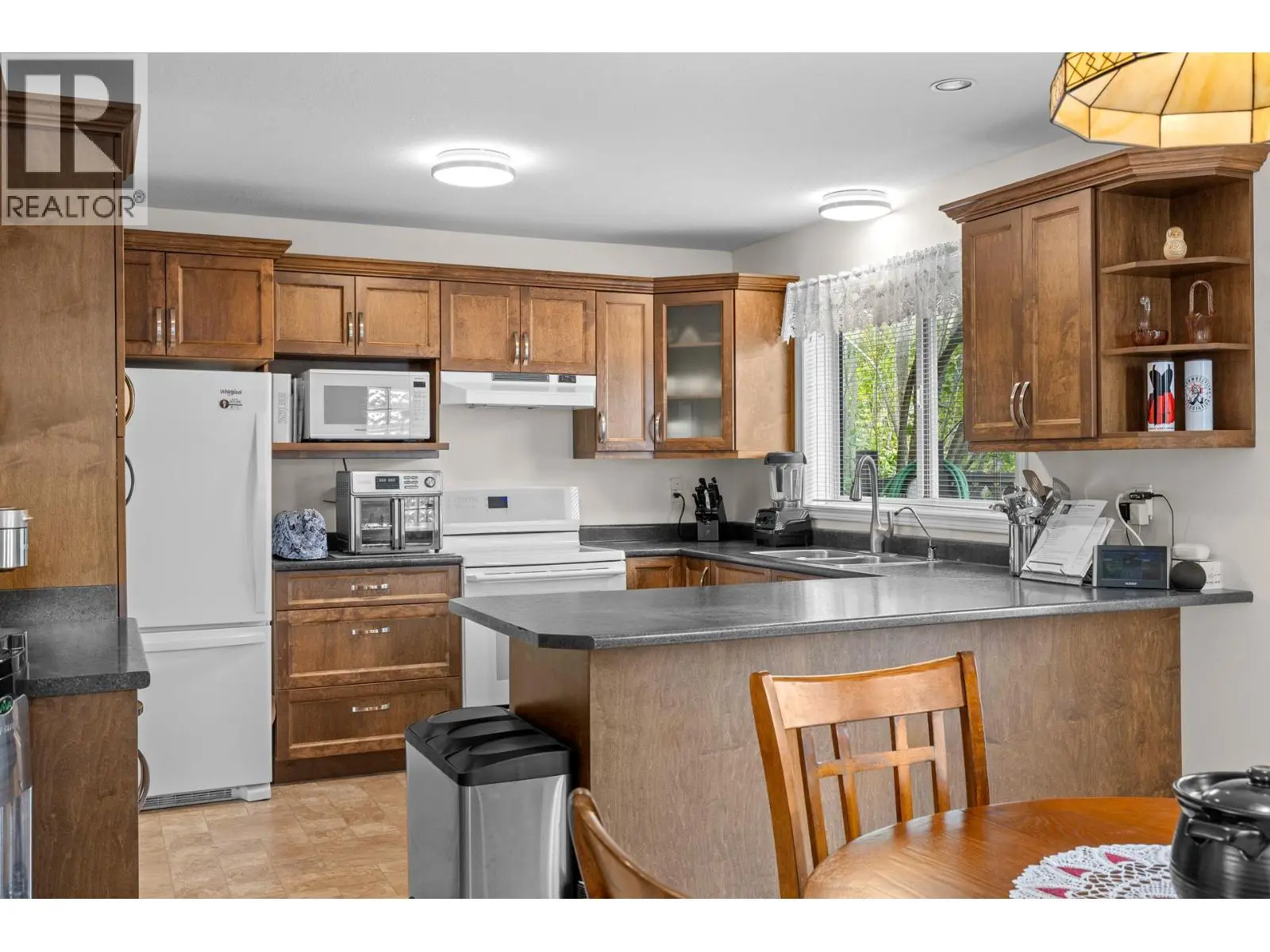 280 Cosens Court. Kelowna, British Columbia