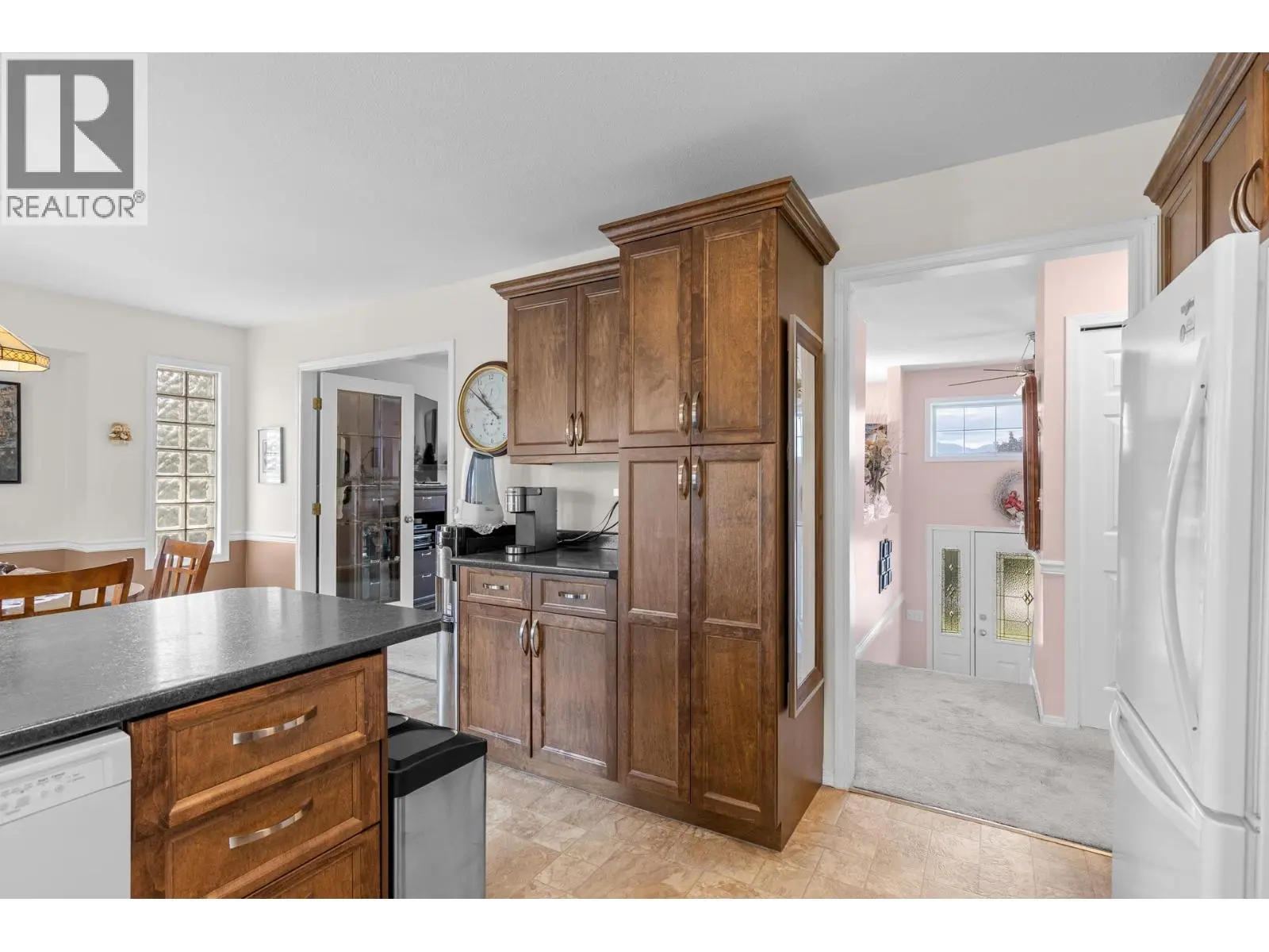 280 Cosens Court. Kelowna, British Columbia