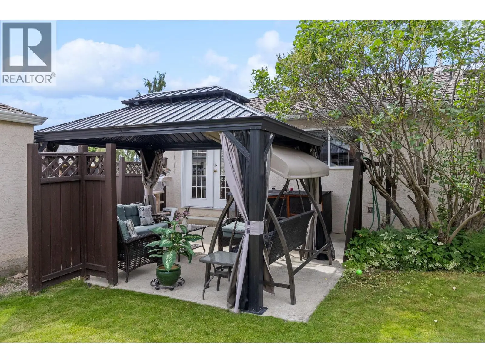 280 Cosens Court. Kelowna, British Columbia