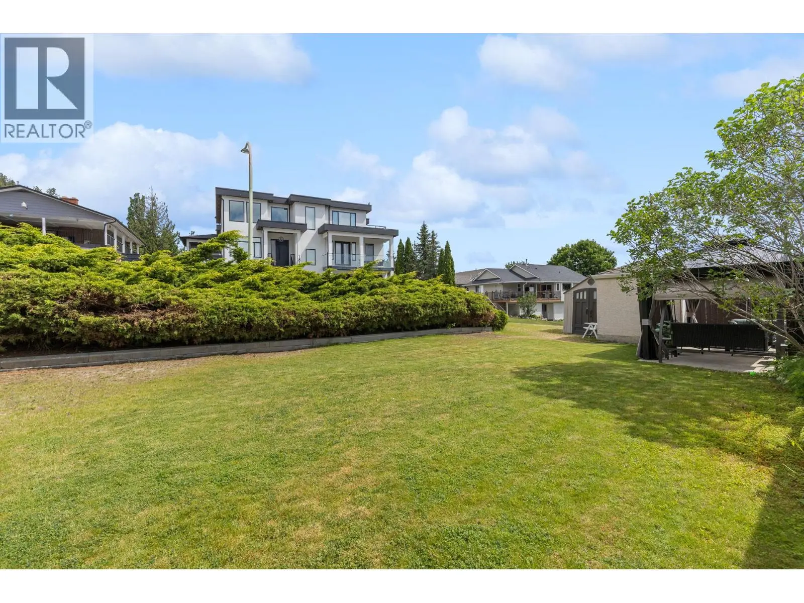 280 Cosens Court. Kelowna, British Columbia