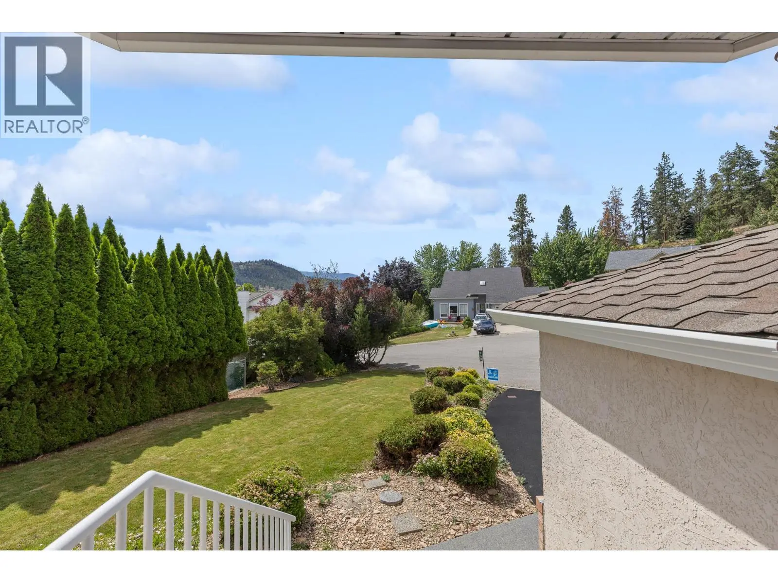 280 Cosens Court. Kelowna, British Columbia