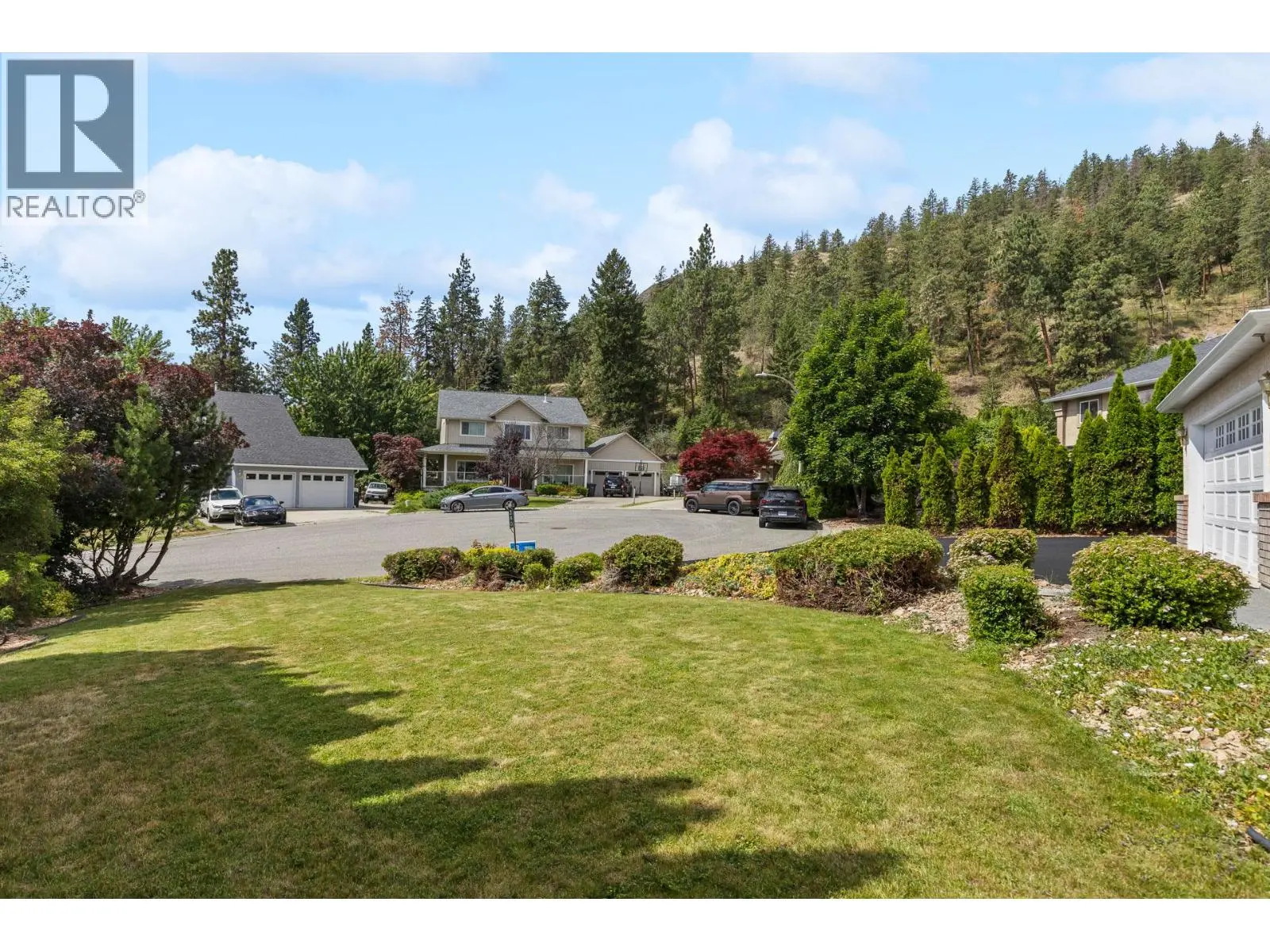 280 Cosens Court. Kelowna, British Columbia