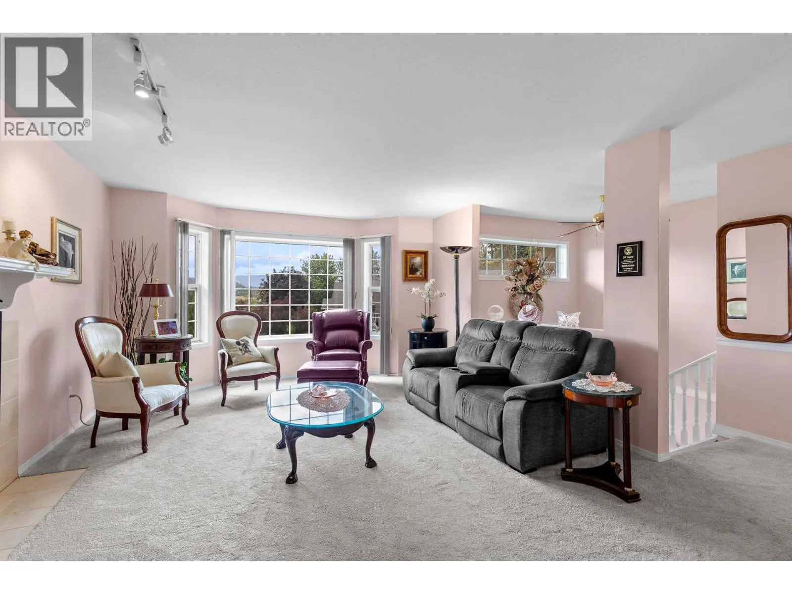 280 Cosens Court. Kelowna, British Columbia