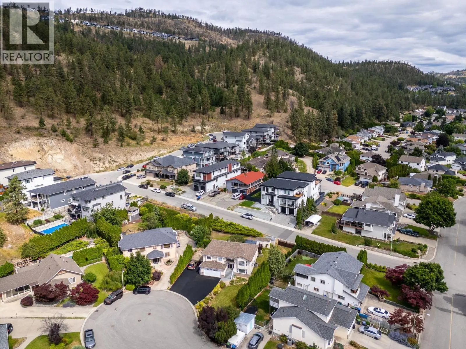 280 Cosens Court. Kelowna, British Columbia