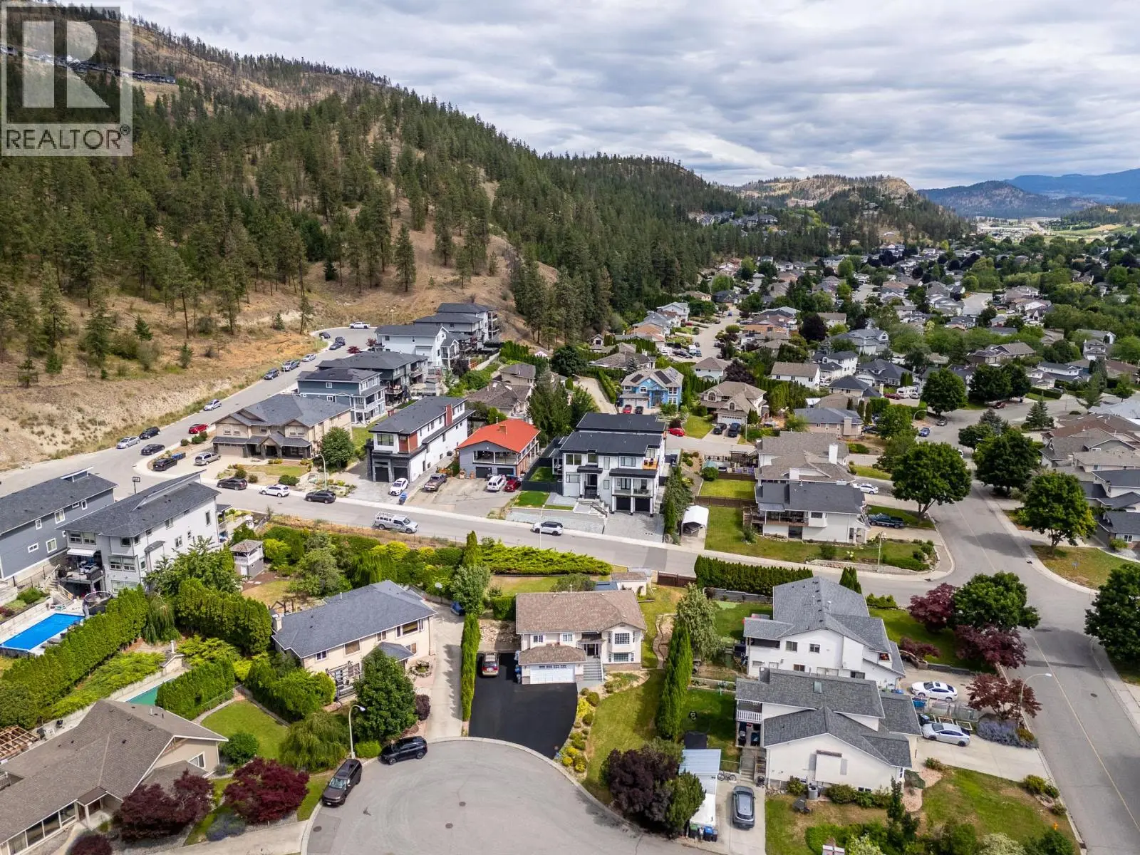 280 Cosens Court. Kelowna, British Columbia