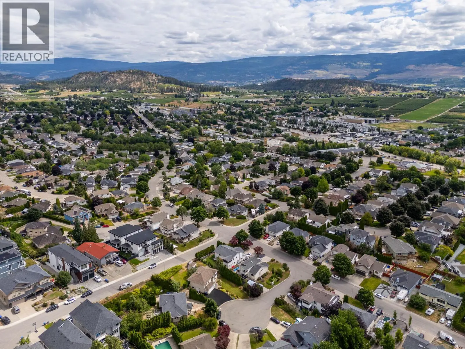 280 Cosens Court. Kelowna, British Columbia