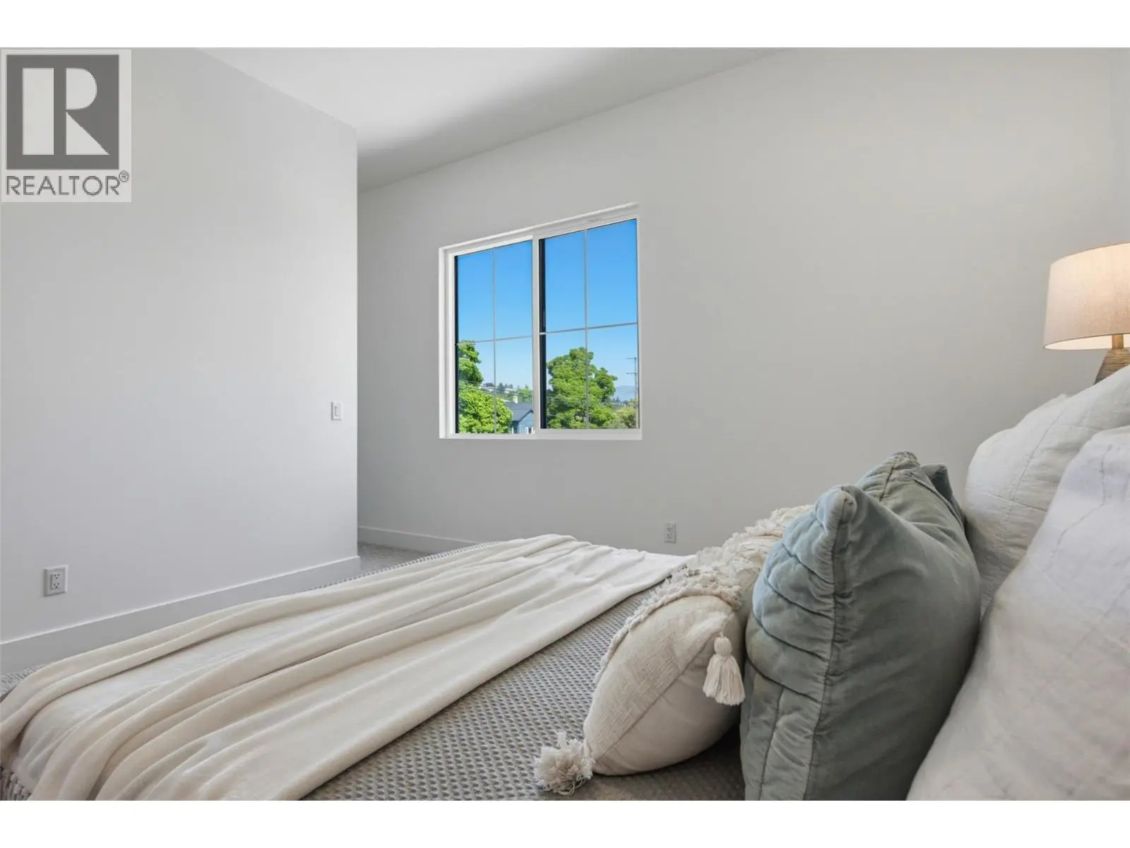 11565 Okanagan Centre Road E Unit# 8. Lake Country, British Columbia