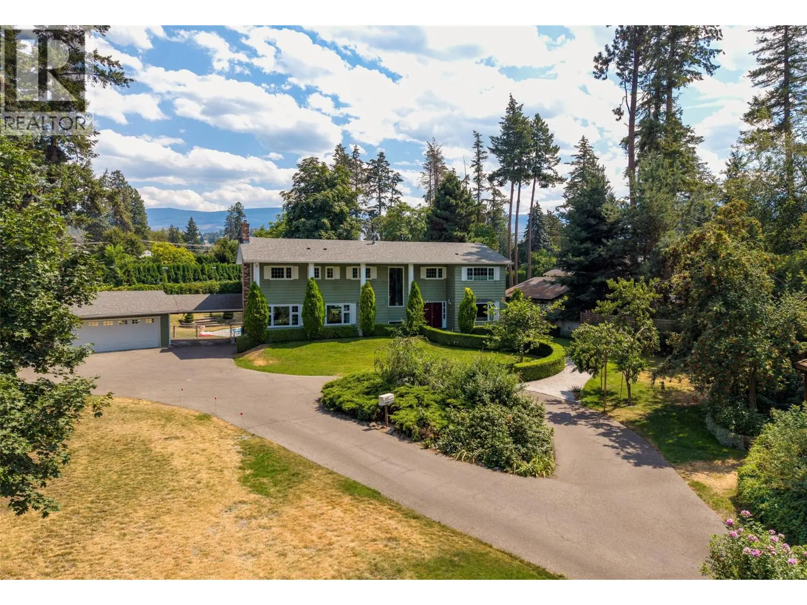 4299 Hobson Road. Kelowna, British Columbia