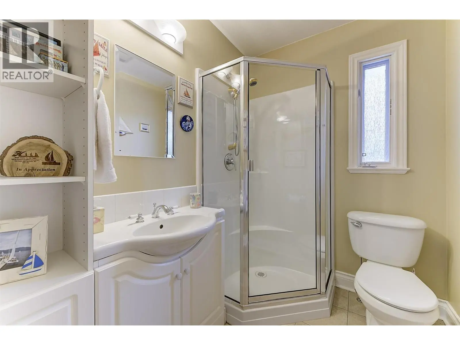 4299 Hobson Road. Kelowna, British Columbia