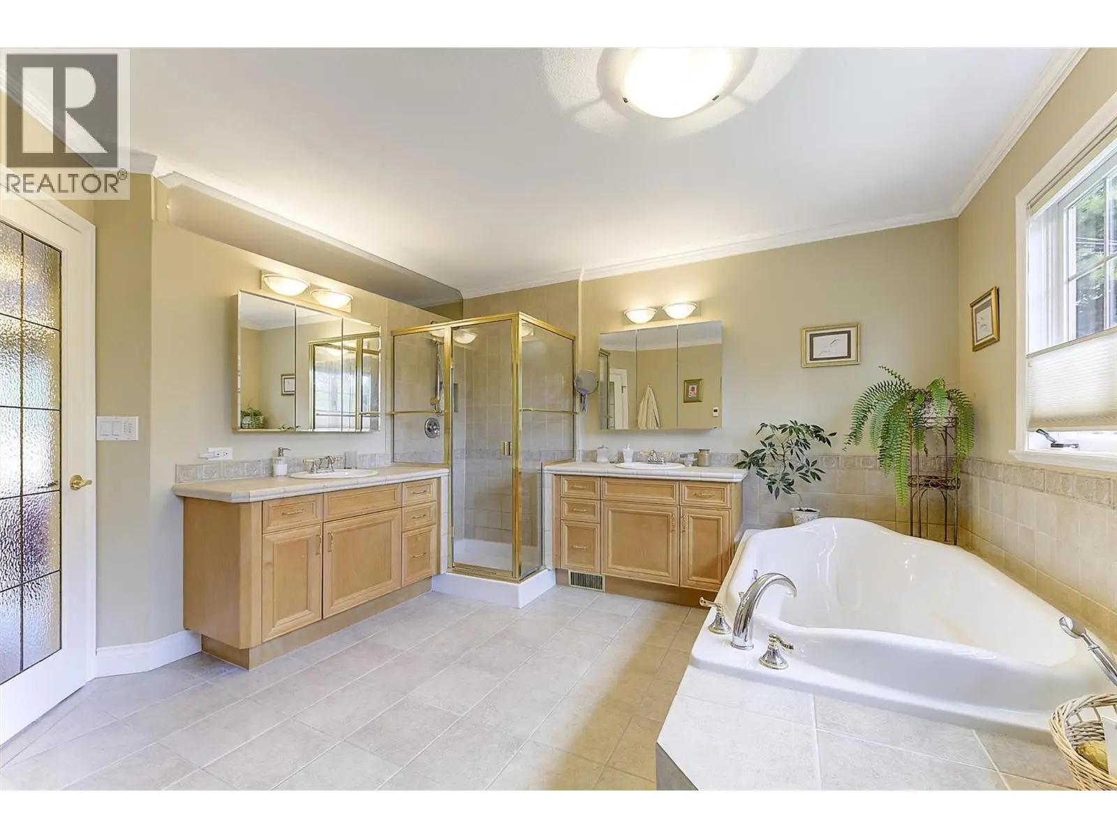 4299 Hobson Road. Kelowna, British Columbia