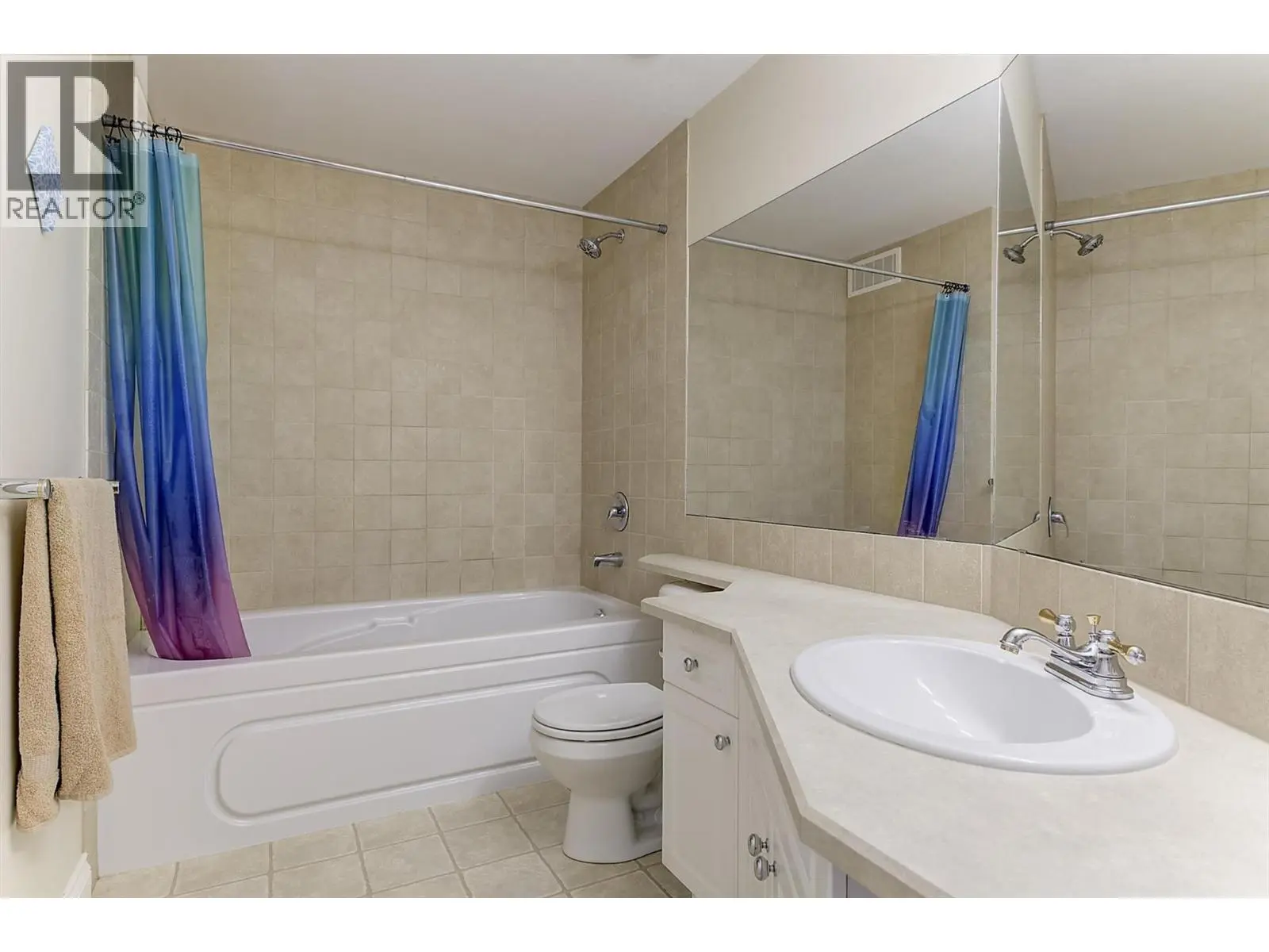 4299 Hobson Road. Kelowna, British Columbia