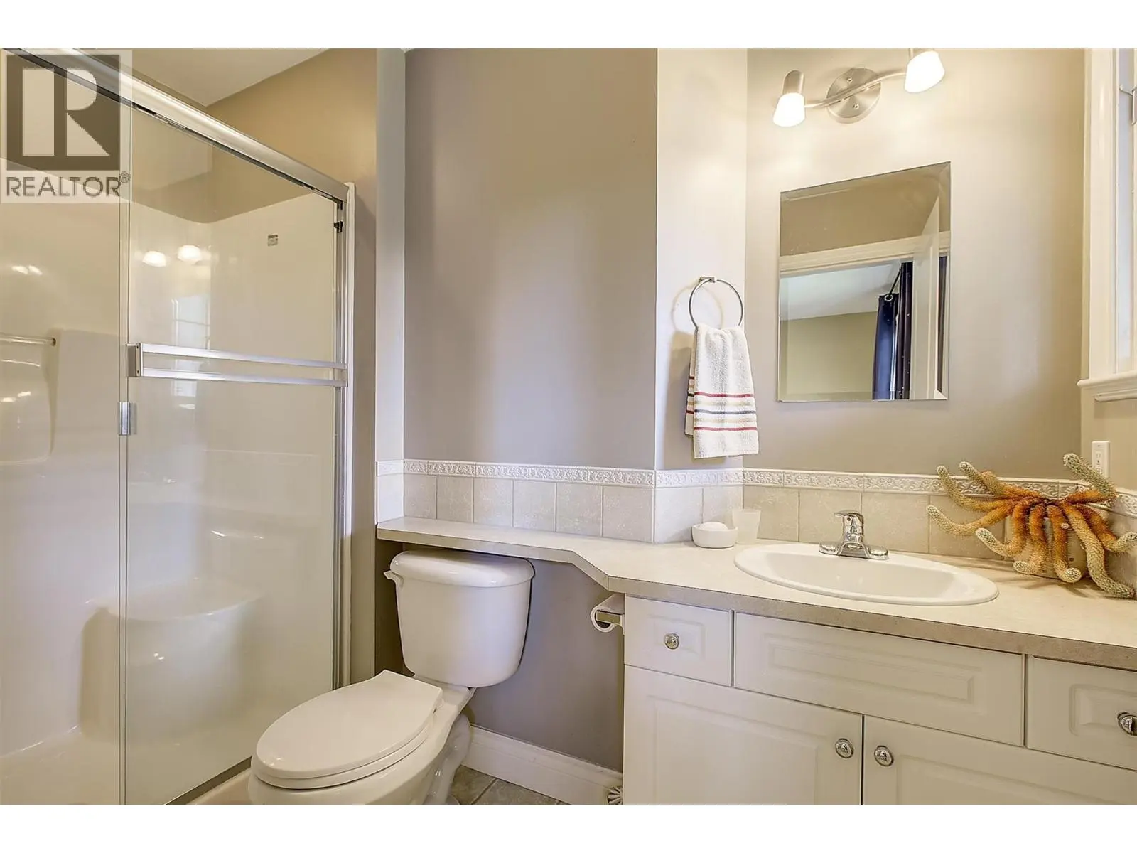 4299 Hobson Road. Kelowna, British Columbia