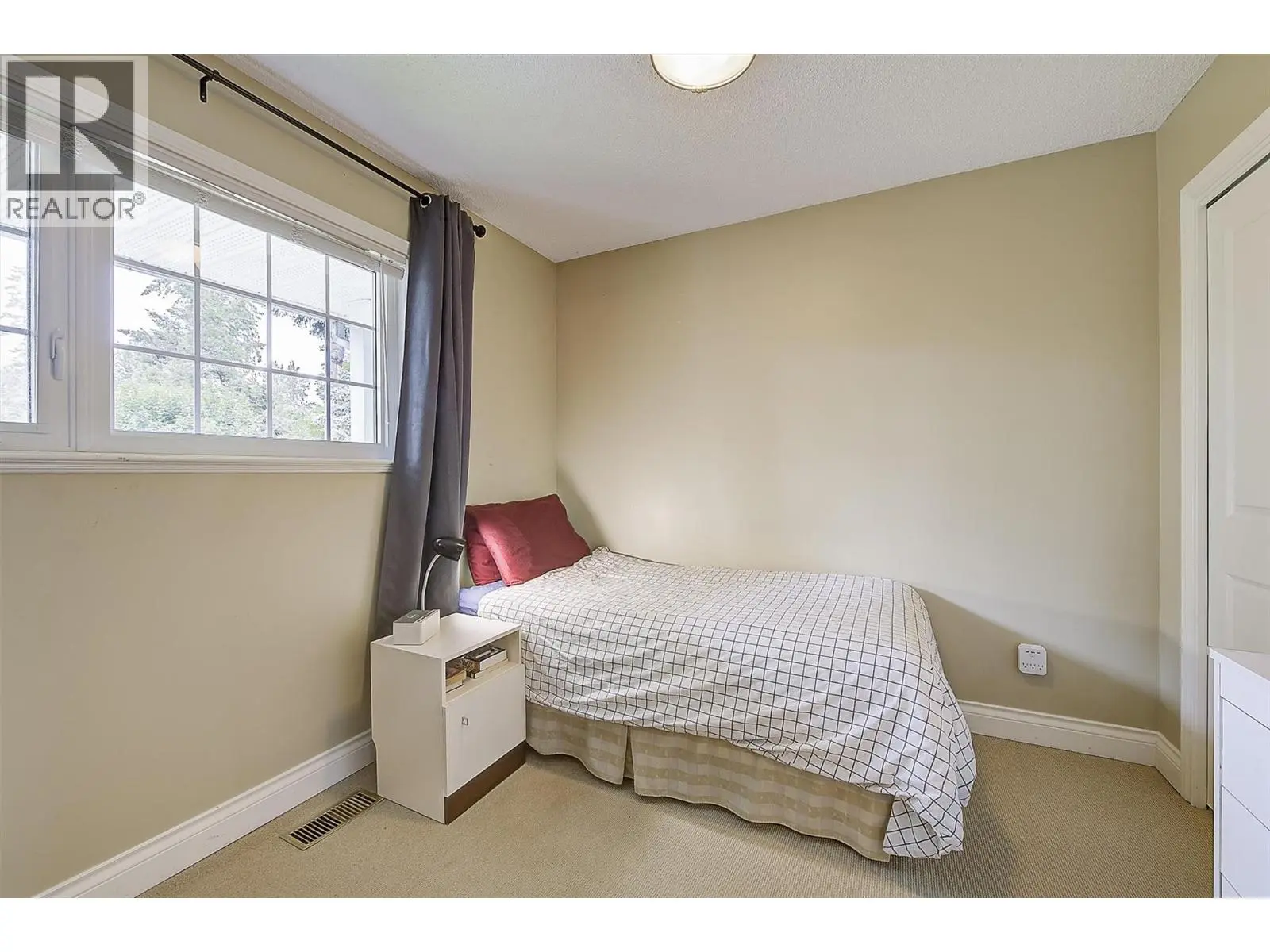 4299 Hobson Road. Kelowna, British Columbia
